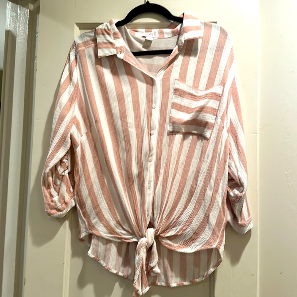 Vixbe Thompkins Tie Front Top